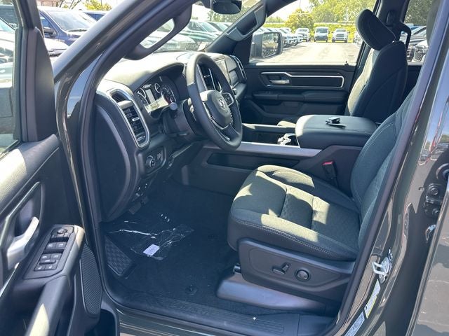 2027 RAM 1500 Big Horn/Lone Star