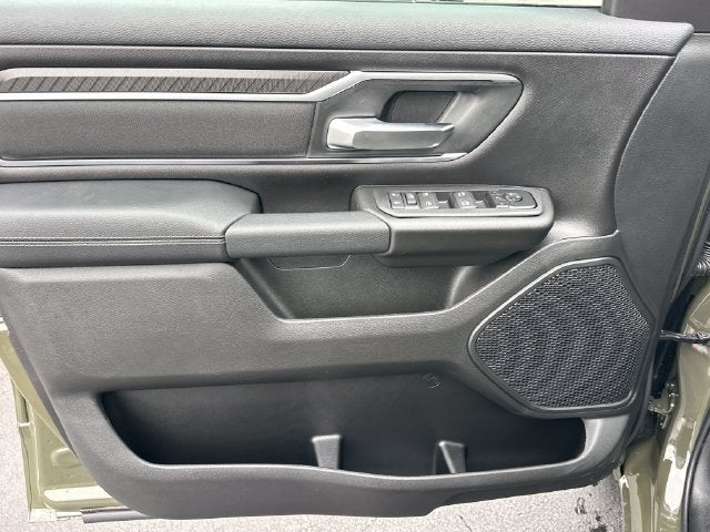 2027 RAM 1500 Big Horn/Lone Star