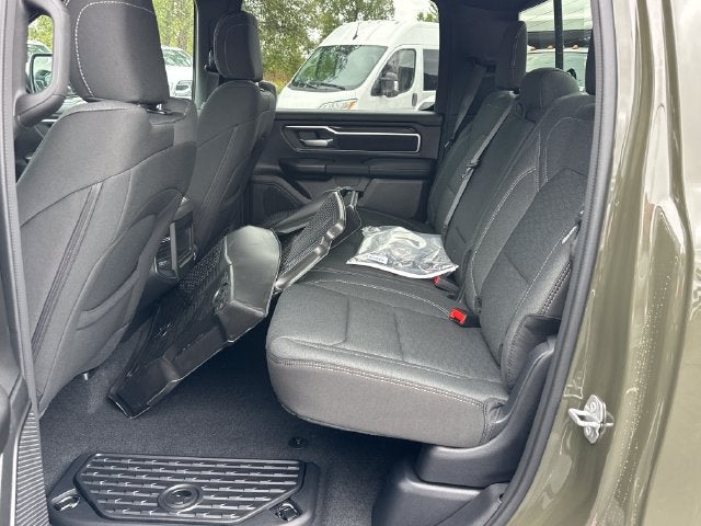 2027 RAM 1500 Big Horn/Lone Star