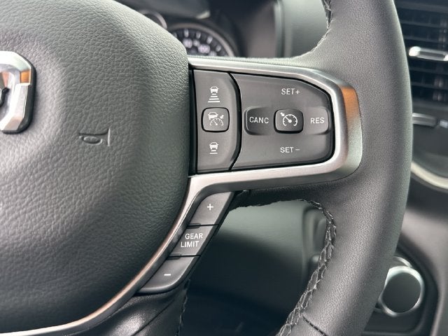 2027 RAM 1500 Big Horn/Lone Star