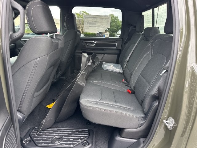 2027 RAM 1500 Big Horn/Lone Star