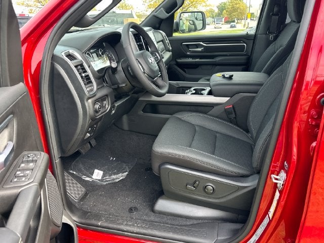 2027 RAM 1500 Big Horn/Lone Star