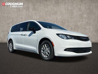 2025 Chrysler Voyager LX