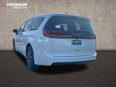 2027 Chrysler Pacifica Limited