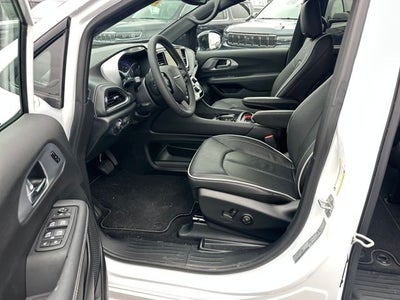 2026 Chrysler Pacifica Limited