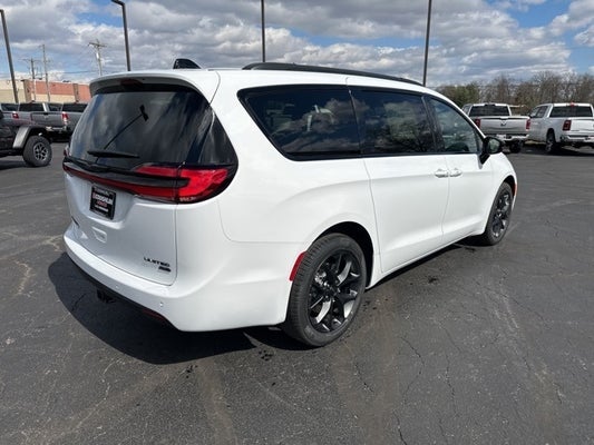2024 Chrysler Pacifica Limited in Columbus, OH - Coughlin Automotive