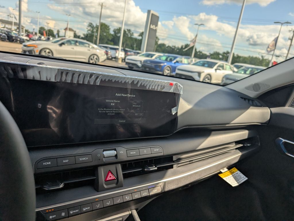 2026 Kia K4 LXS