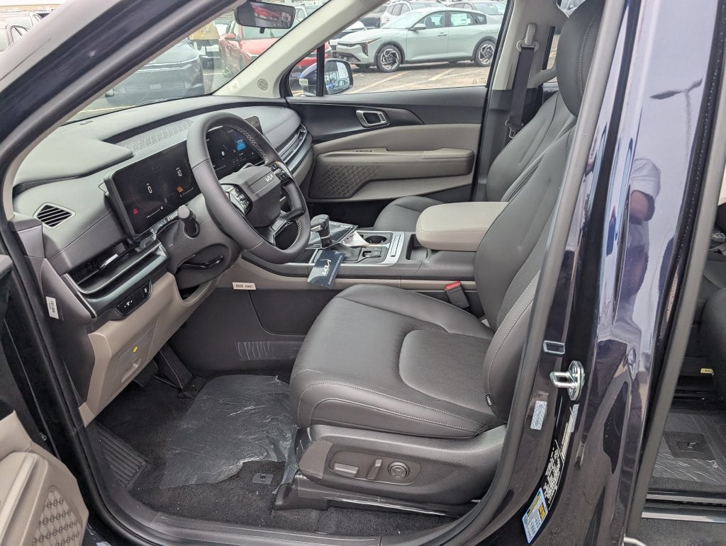 2027 Kia Carnival LXS