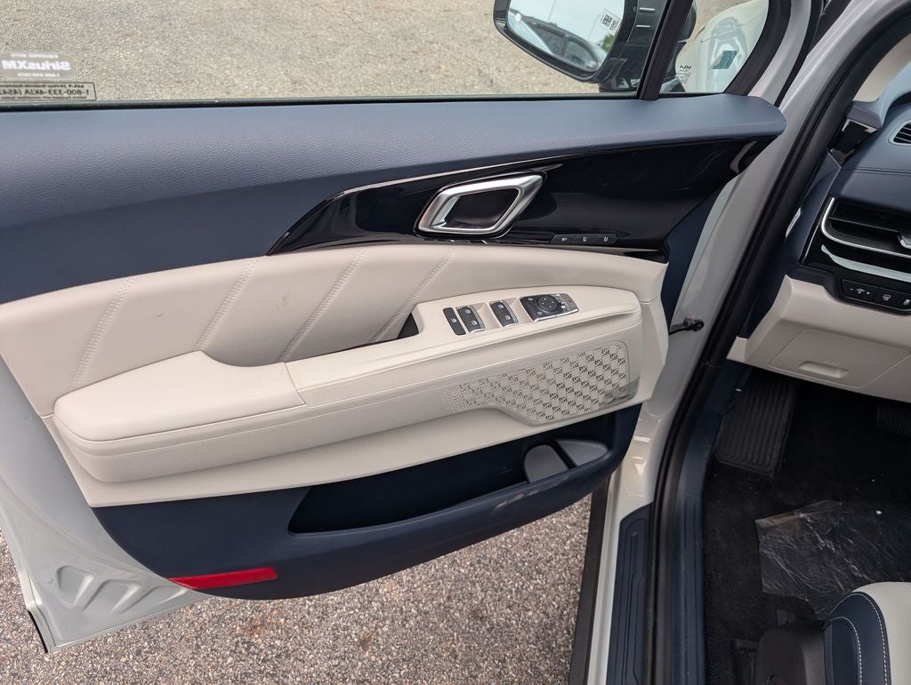 2026 Kia Carnival Hybrid Base