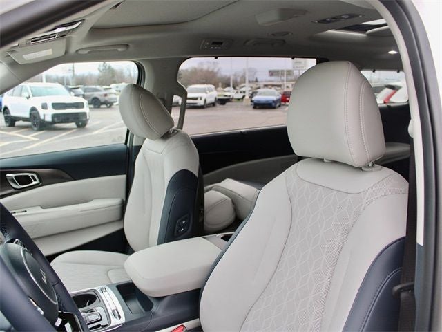 2025 Kia Carnival Hybrid SX