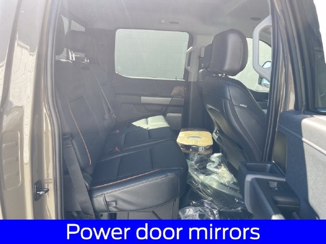 2027 Ford F-350SD Lariat DRW