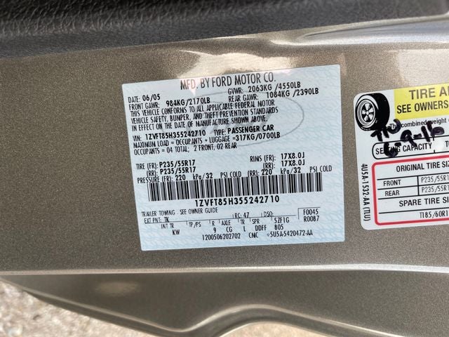 2005 Ford Mustang GT Deluxe