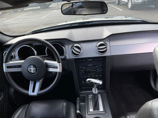 2005 Ford Mustang GT Deluxe