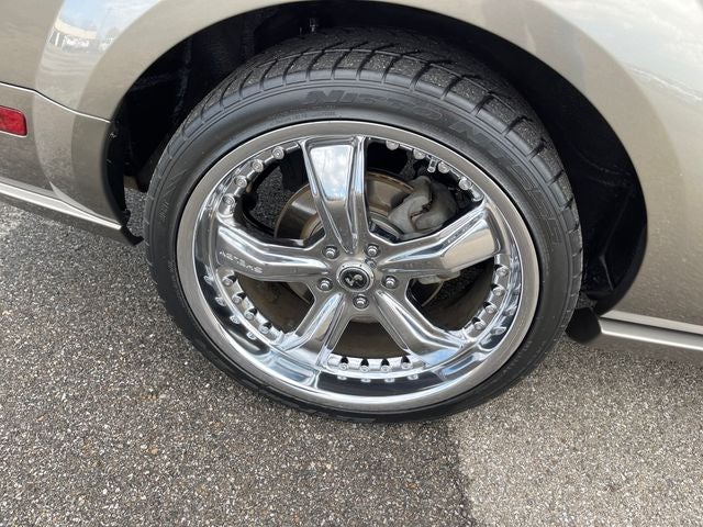2005 Ford Mustang GT Deluxe