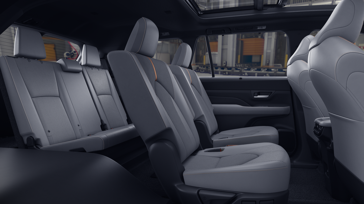 2026 Toyota Grand Highlander Hybrid MAX Platinum