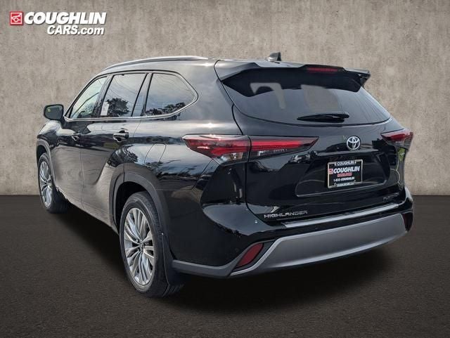2026 Toyota Highlander Hybrid Platinum