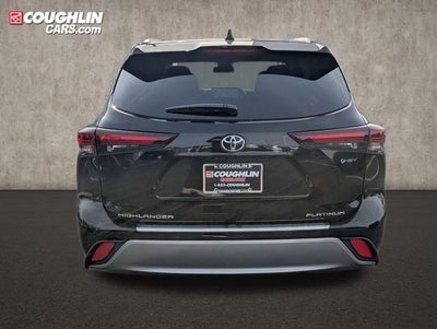 2026 Toyota Highlander Hybrid Platinum