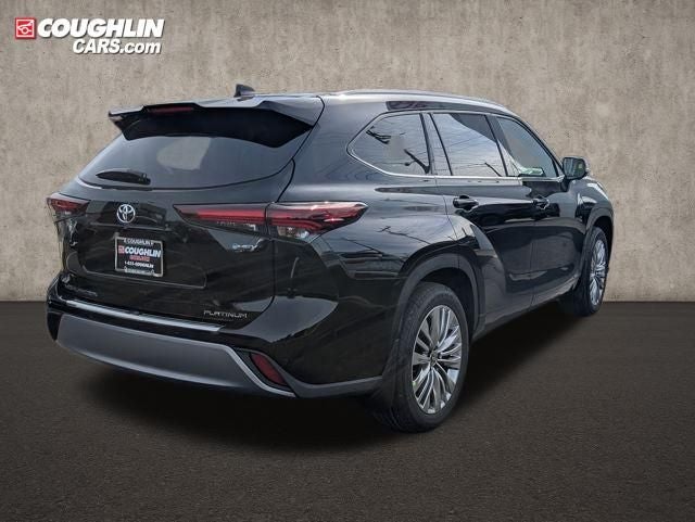 2026 Toyota Highlander Hybrid Platinum