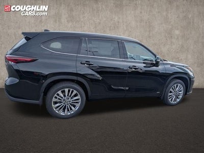 2026 Toyota Highlander Hybrid Platinum