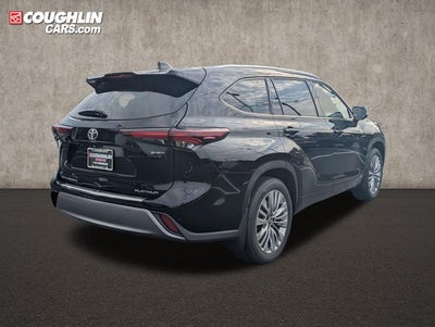 2026 Toyota Highlander Hybrid Platinum