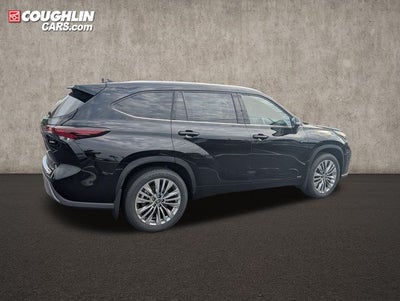 2026 Toyota Highlander Hybrid Platinum