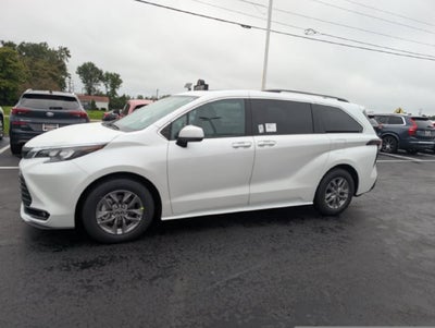 2026 Toyota Sienna XLE