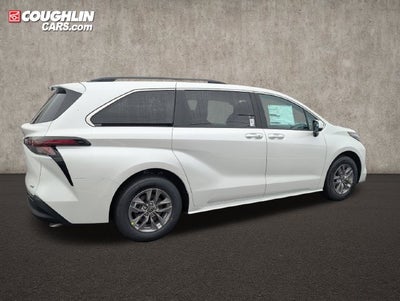 2026 Toyota Sienna XLE