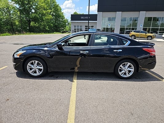 2013 Nissan Altima 2.5 SV in Columbus, OH - Coughlin Automotive