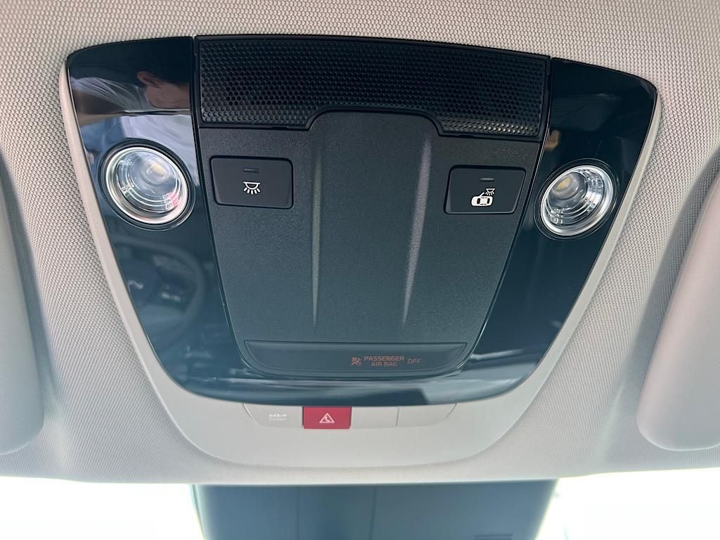 2025 Kia EV6 Light