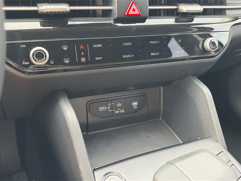 2027 Kia Sportage LX