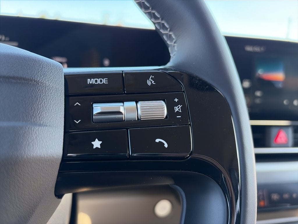 2027 Kia Carnival LXS