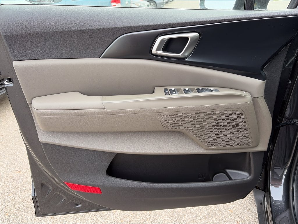 2027 Kia Carnival Hybrid LXS