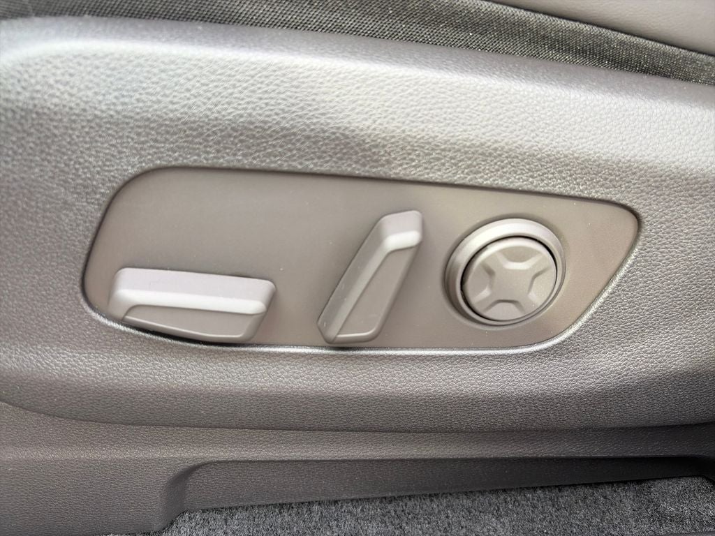 2027 Kia Carnival EX
