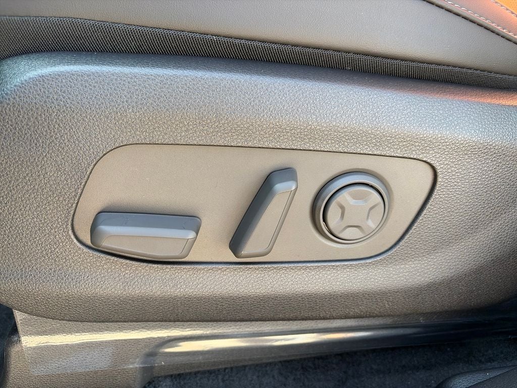 2027 Kia Carnival SX