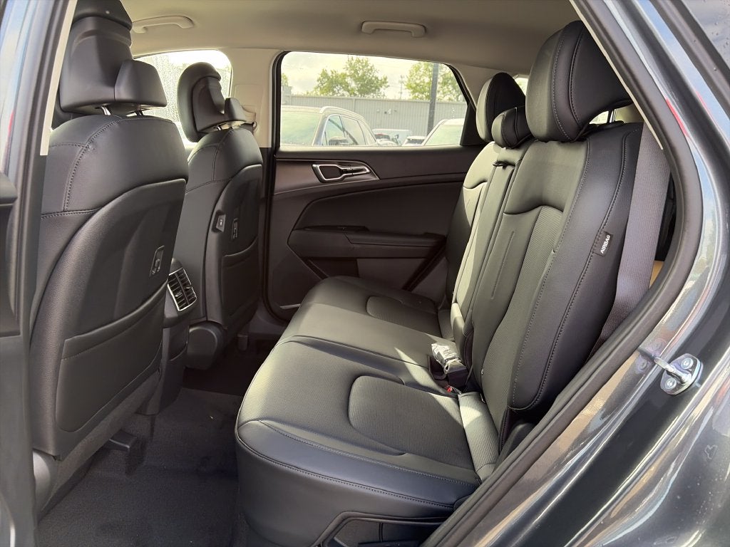 2027 Kia Sportage Hybrid EX