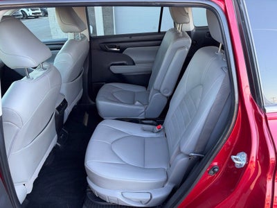 2021 Toyota Highlander Hybrid XLE