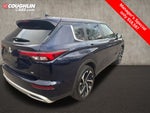 2022 Mitsubishi Outlander Base