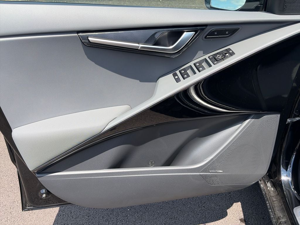 2026 Kia Niro SX