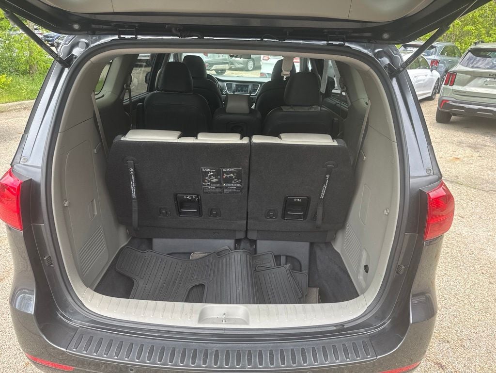 2017 Kia Sedona LX