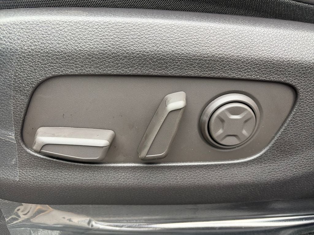 2026 Kia Carnival Base