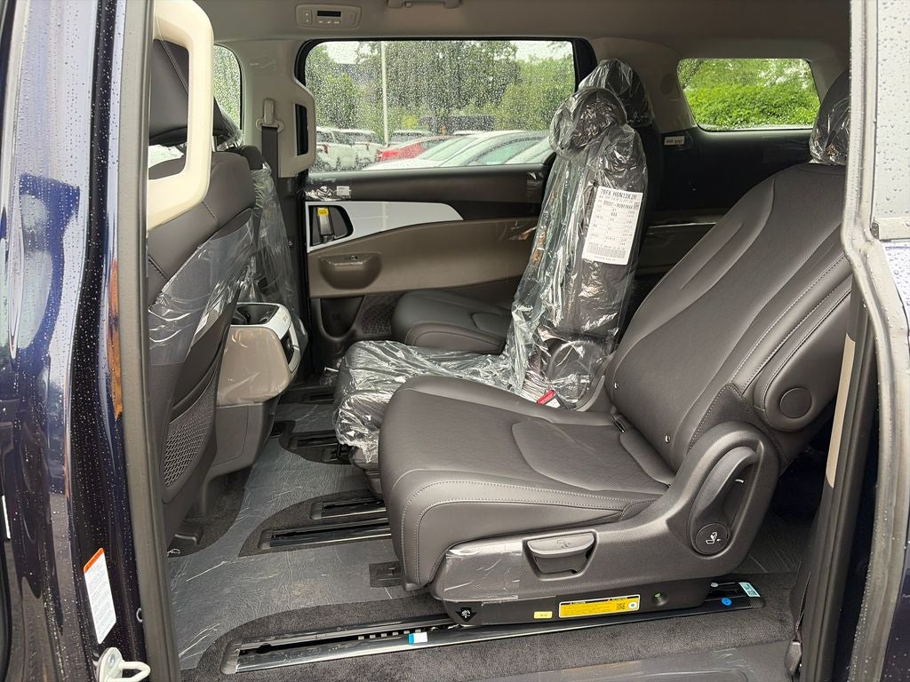 2026 Kia Carnival Base