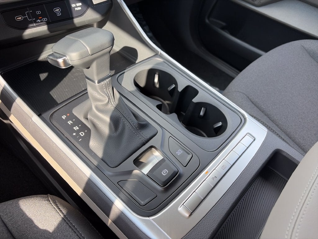 2027 Kia Carnival LX