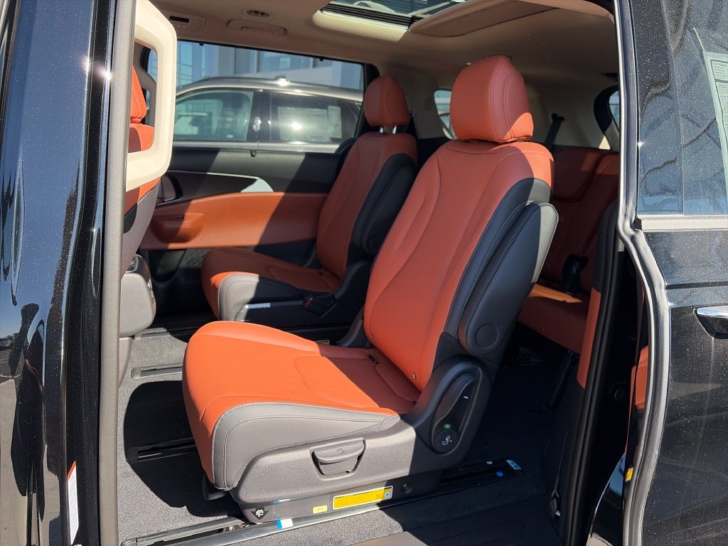 2027 Kia Carnival SX