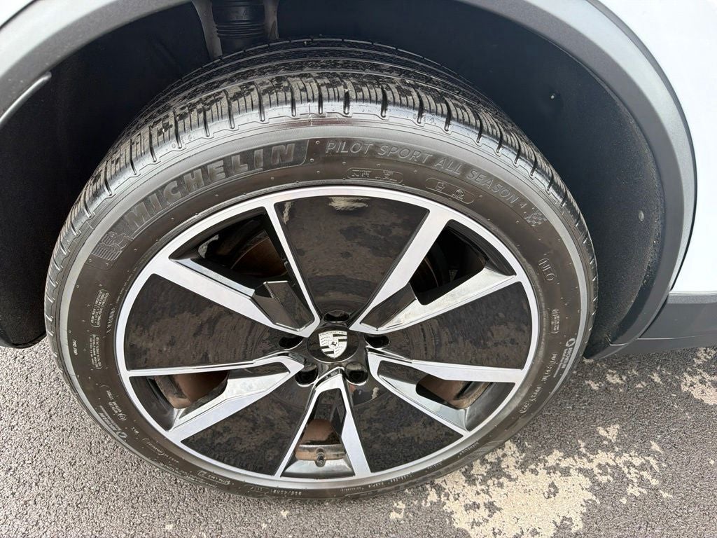 2024 Porsche Macan Electric 4
