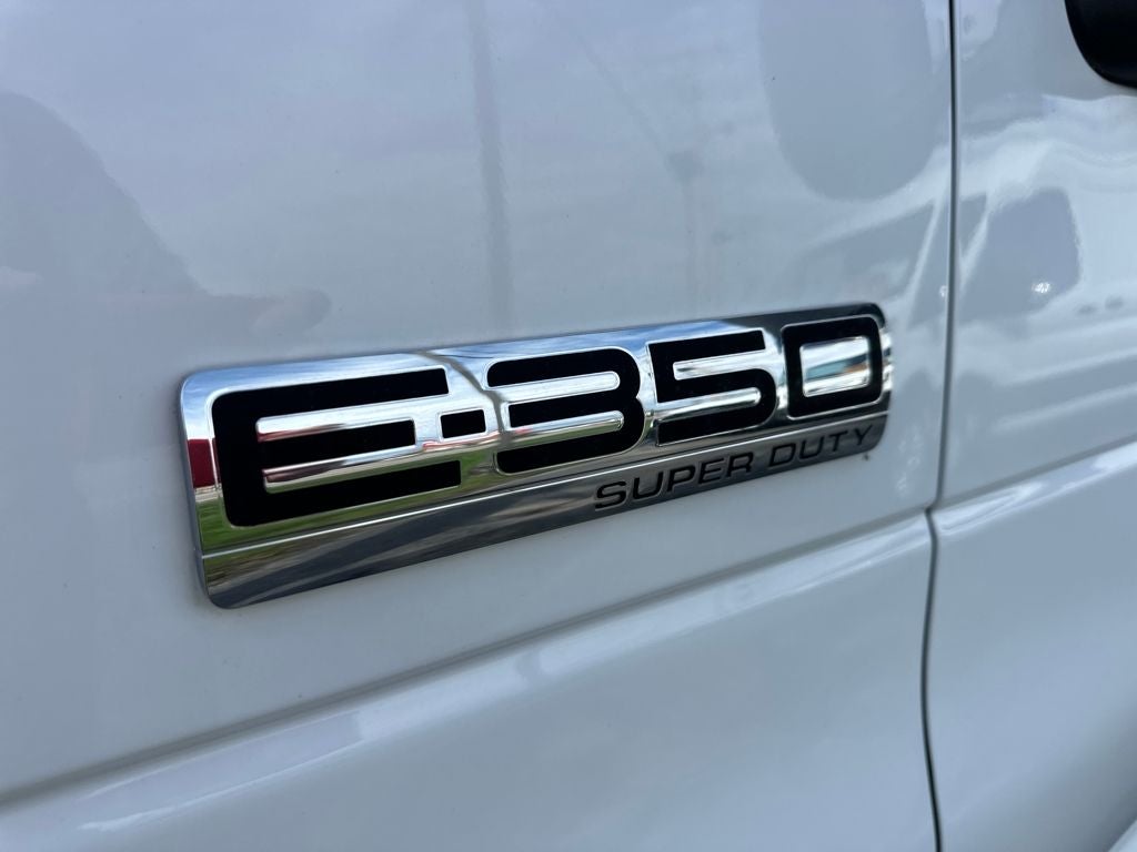 2025 Ford Super Duty E-350 Base Cutaway