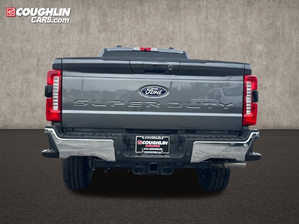 2027 Ford F-350SD Lariat