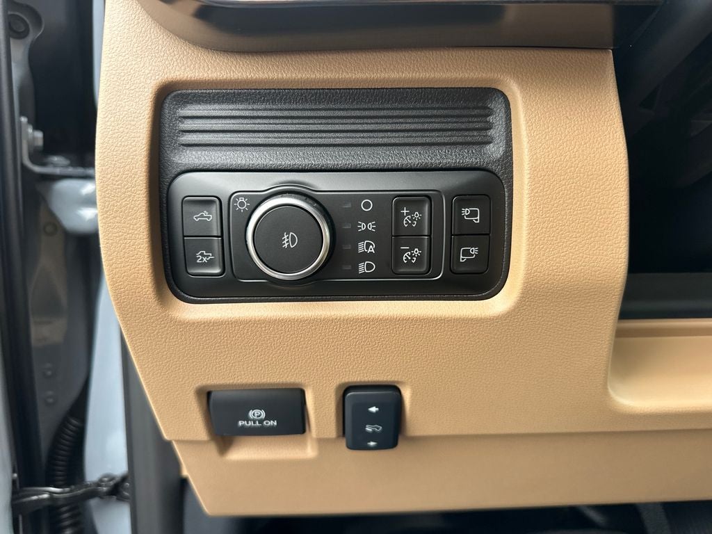 2026 Ford F-450SD Lariat DRW