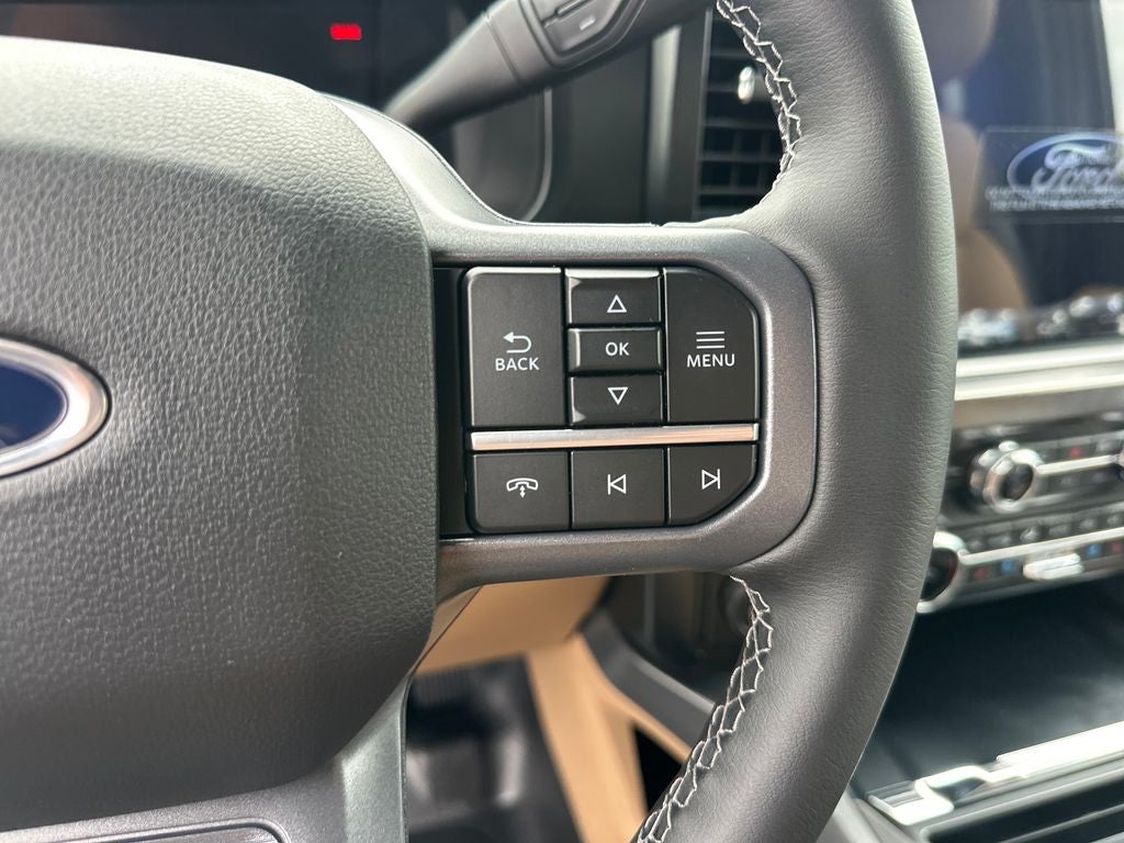 2026 Ford F-450SD Lariat DRW