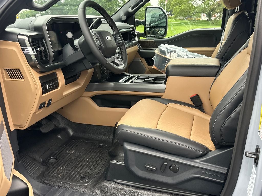 2026 Ford F-450SD Lariat DRW