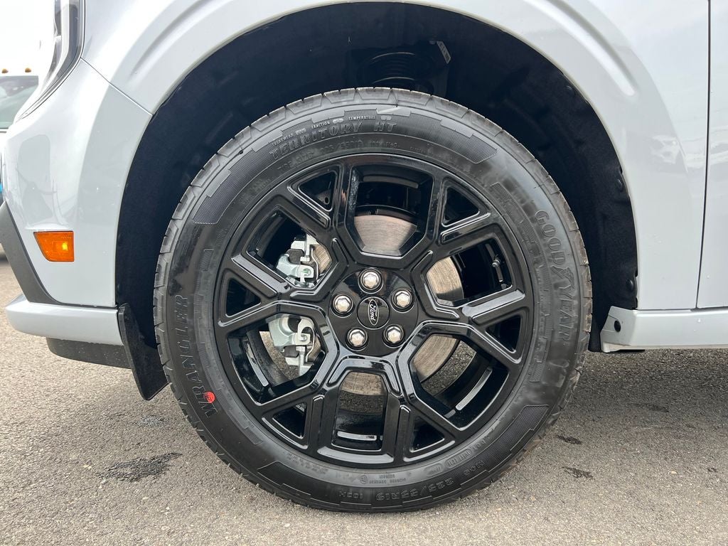 2026 Ford Maverick Lobo Standard